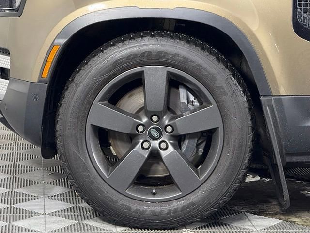 Certified 2024 Land Rover Defender 110 SE image 15