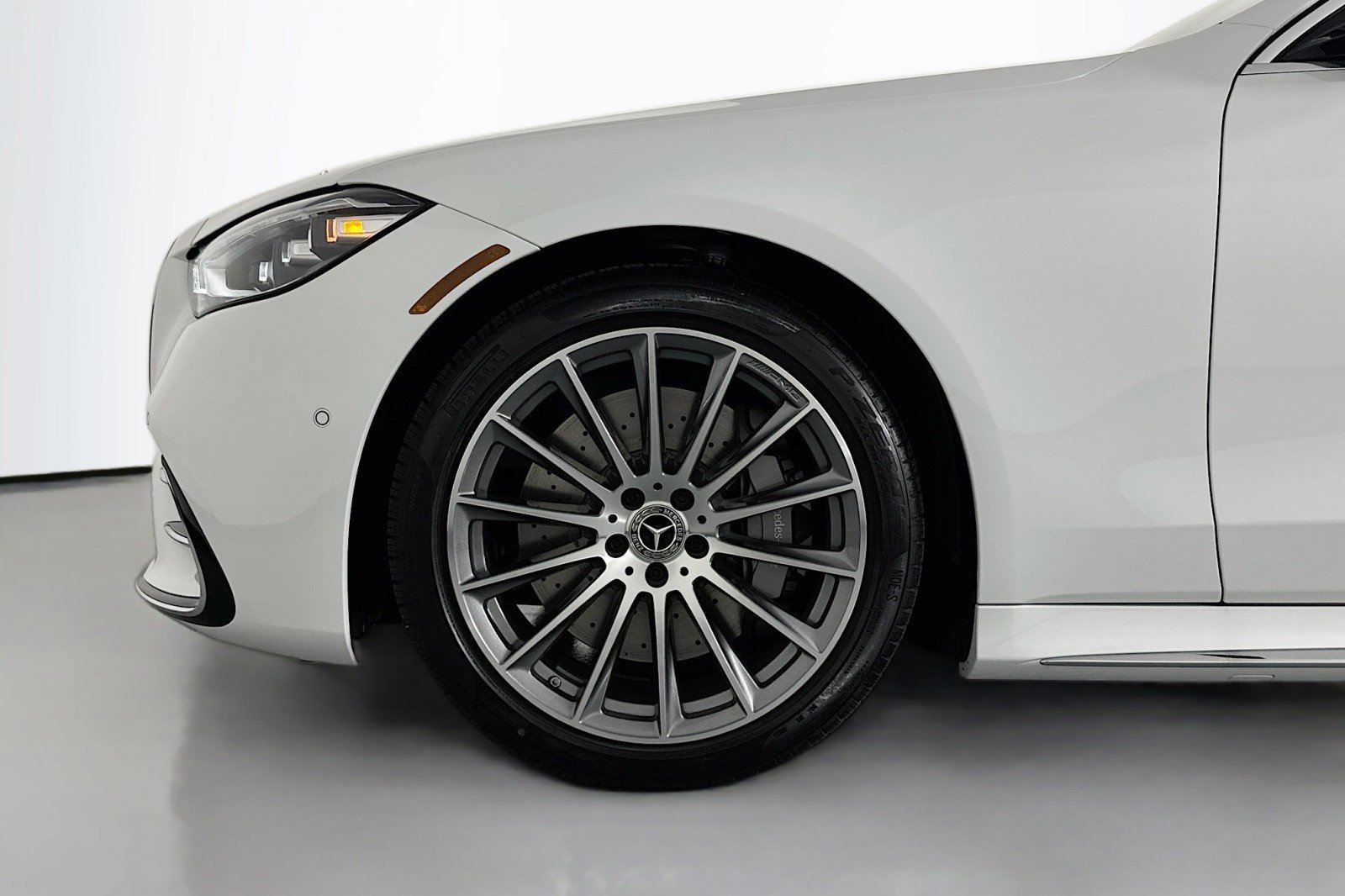 New 2026 Mercedes-Benz S 580 4MATIC Sedan image 9