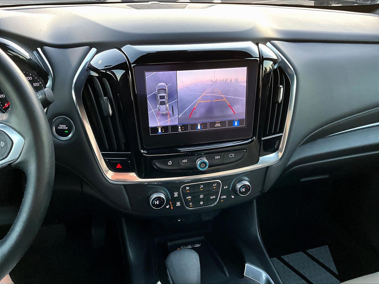 Used 2023 Chevrolet Traverse LT FWD image 15