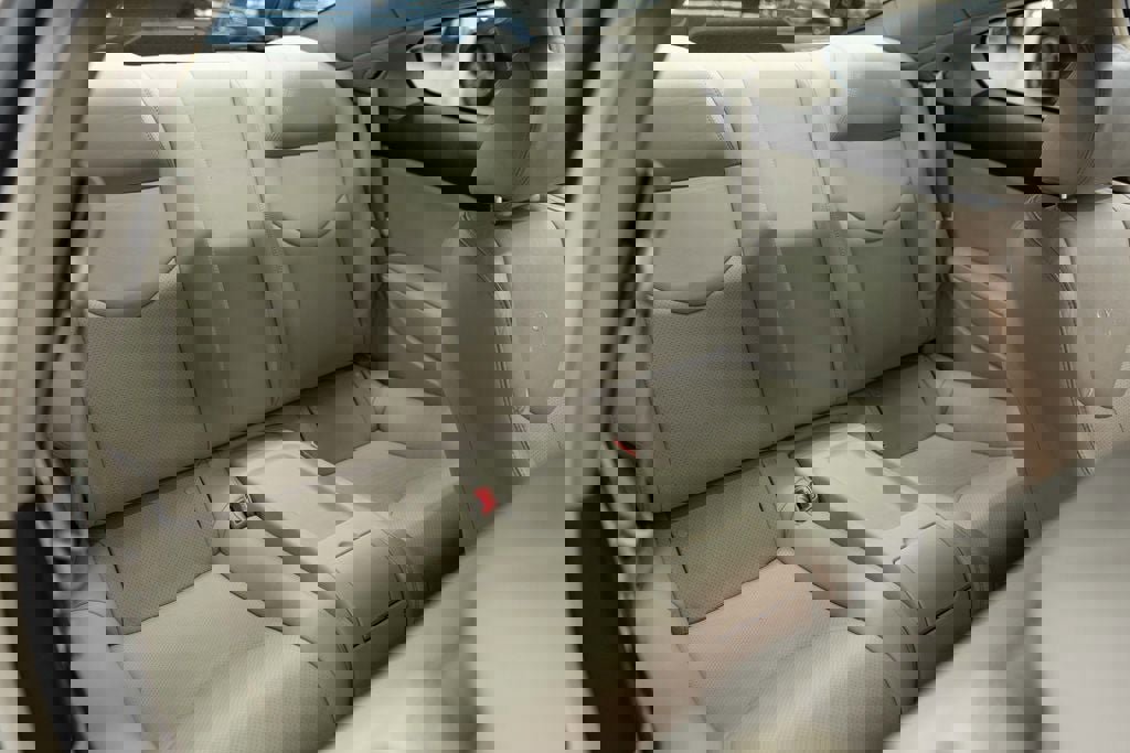 Used 2013 INFINITI G37 x w/ Premium Pkg image 11