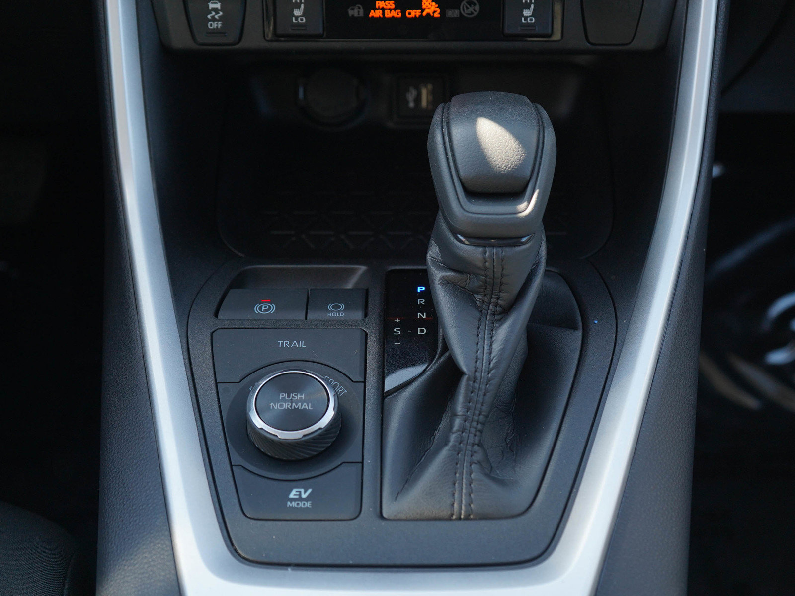Used 2024 Toyota RAV4 XLE w/ Convenience Package AWD/4WD image 20