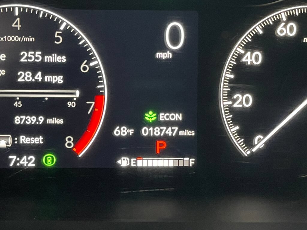 Used 2025 Honda HR-V Sport image 3