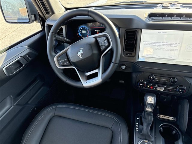 New 2025 Ford Bronco Badlands image 14