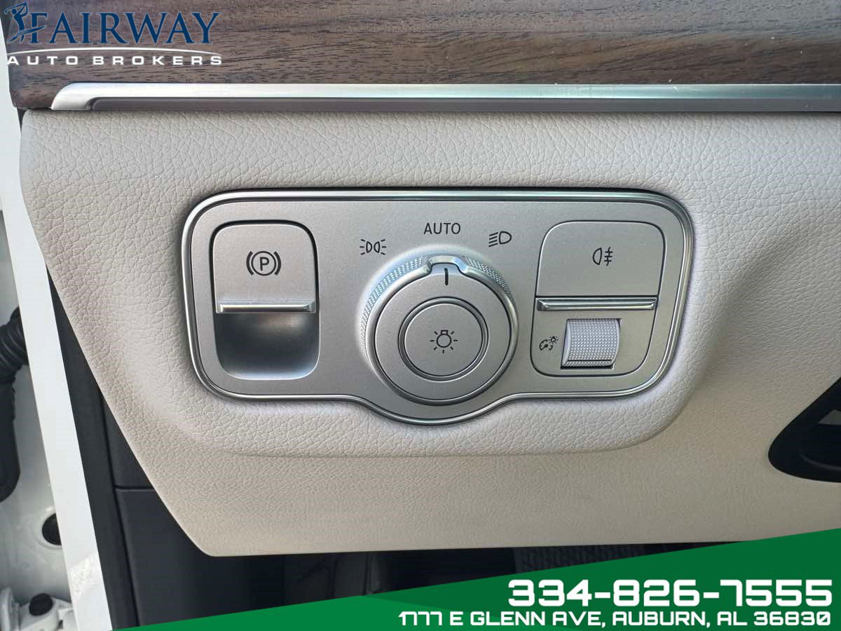 Used 2025 Mercedes-Benz GLS 450 4MATIC image 16