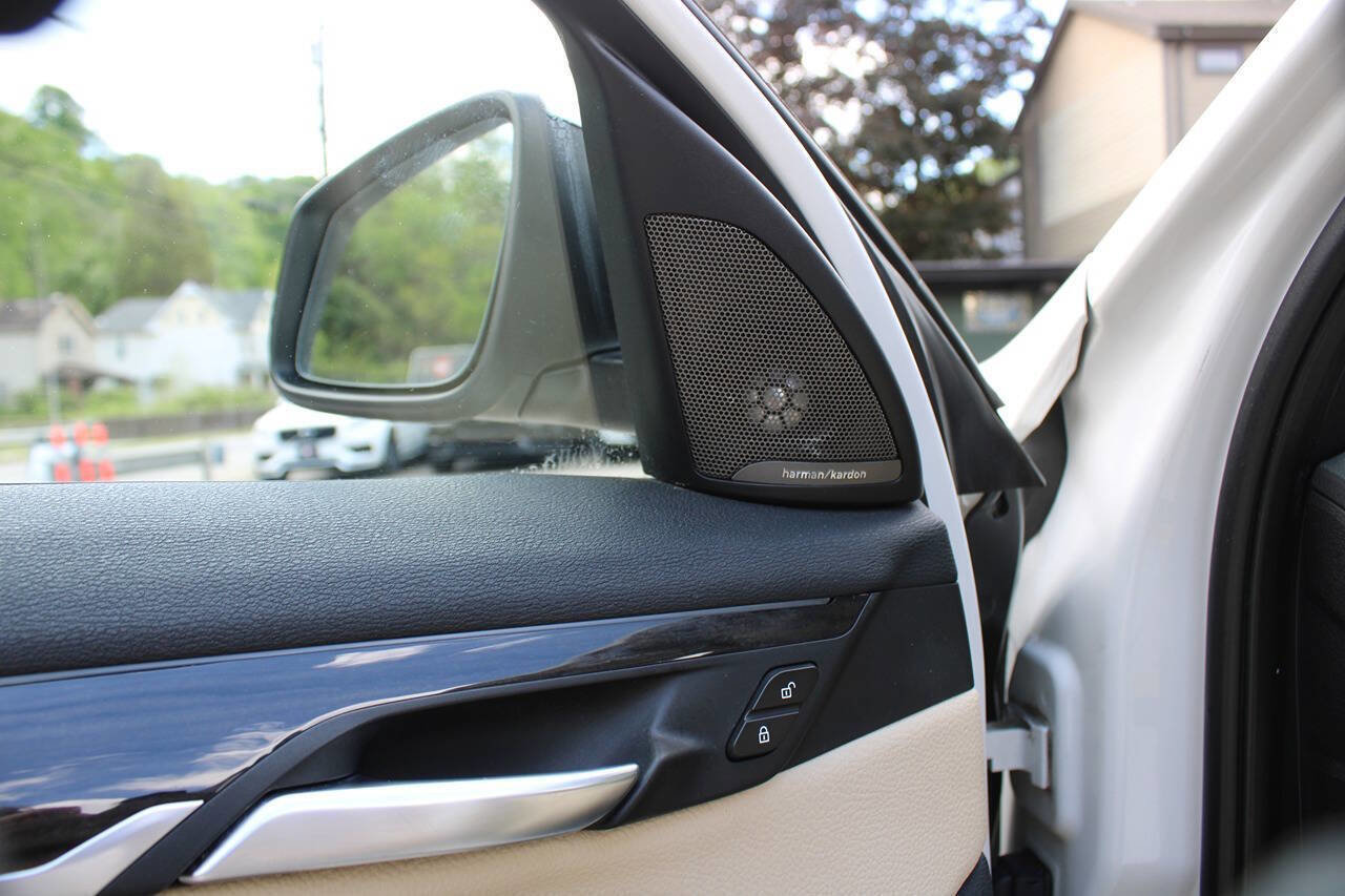Used 2016 BMW X1 xDrive28i AWD/4WD image 28
