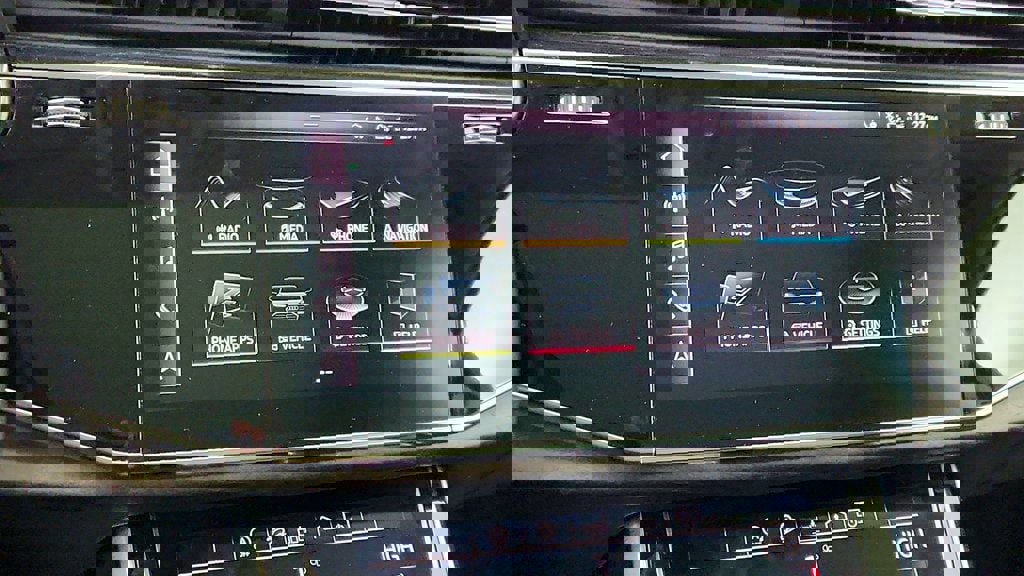 Used 2020 Audi Q7 3.0T Premium w/ Convenience Package image 19