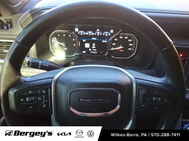Used 2021 GMC Yukon Denali w/ Denali Premium Package image 23