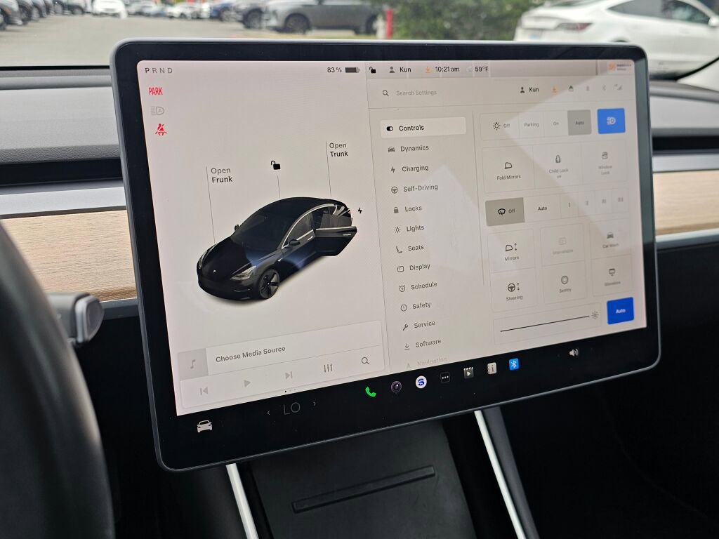 Used 2018 Tesla Model 3 Long Range RWD image 29