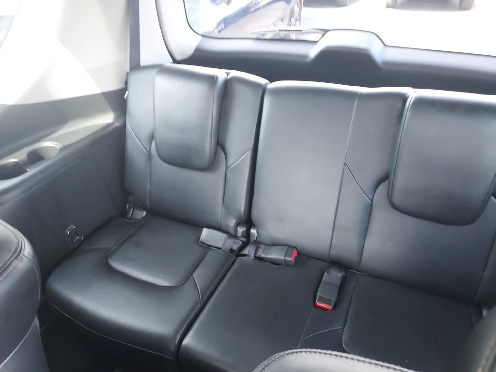 Used 2023 Nissan Armada Platinum w/ Captain's Chairs Package RWD image 26