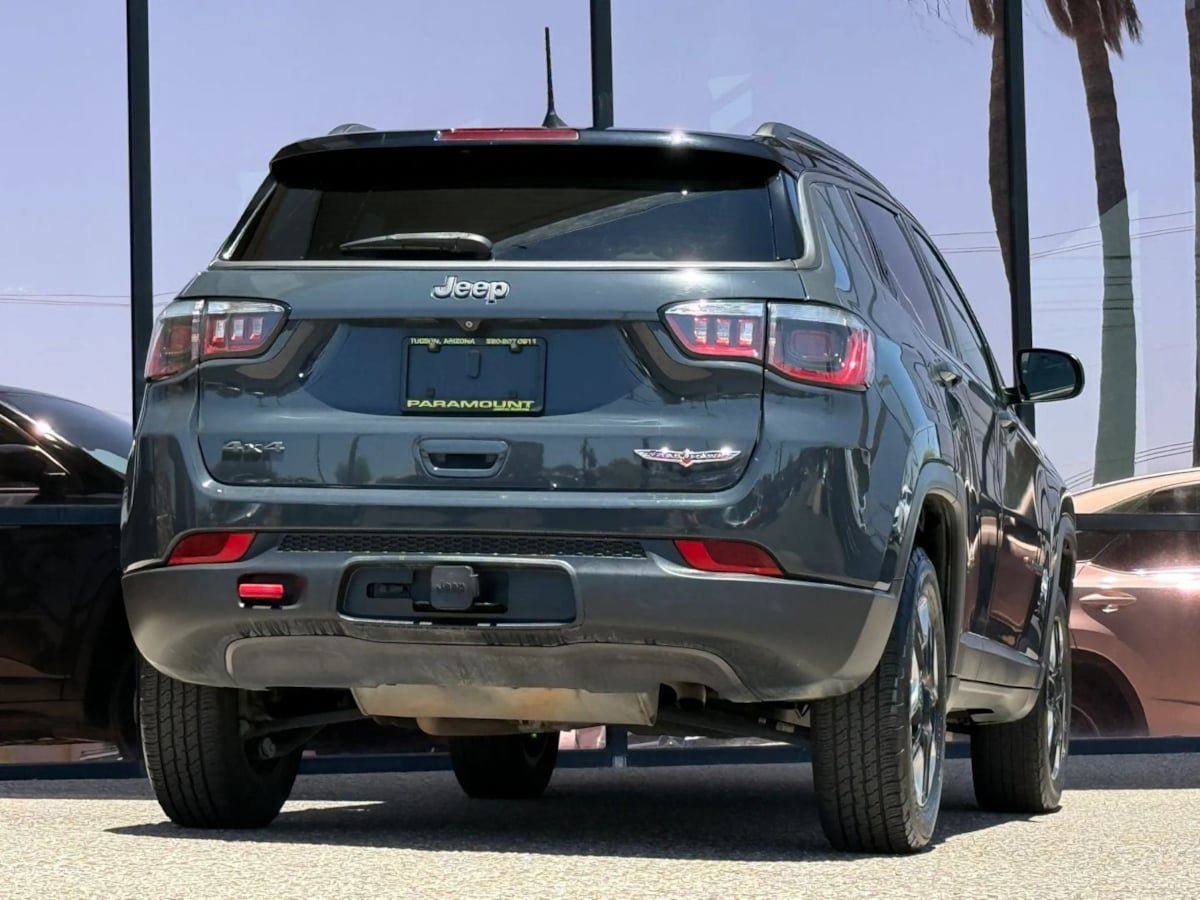 Used 2018 Jeep Compass Trailhawk w/ Navigation Group AWD/4WD image 11