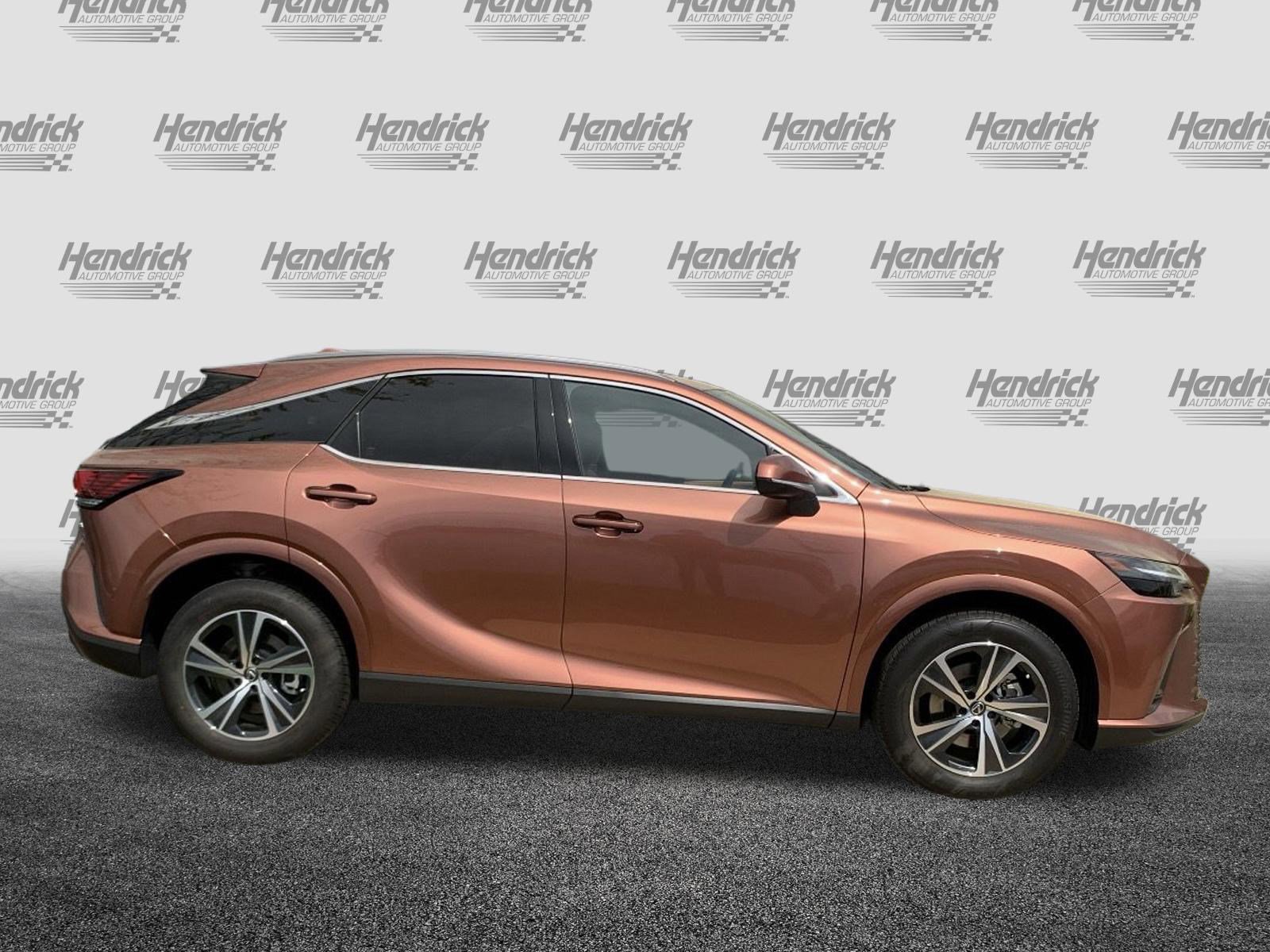 Certified 2025 Lexus RX 350 Premium w/ Accessory Package (Z1) image 11