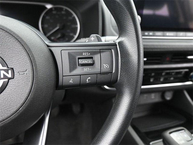 Used 2023 Nissan Rogue S image 32