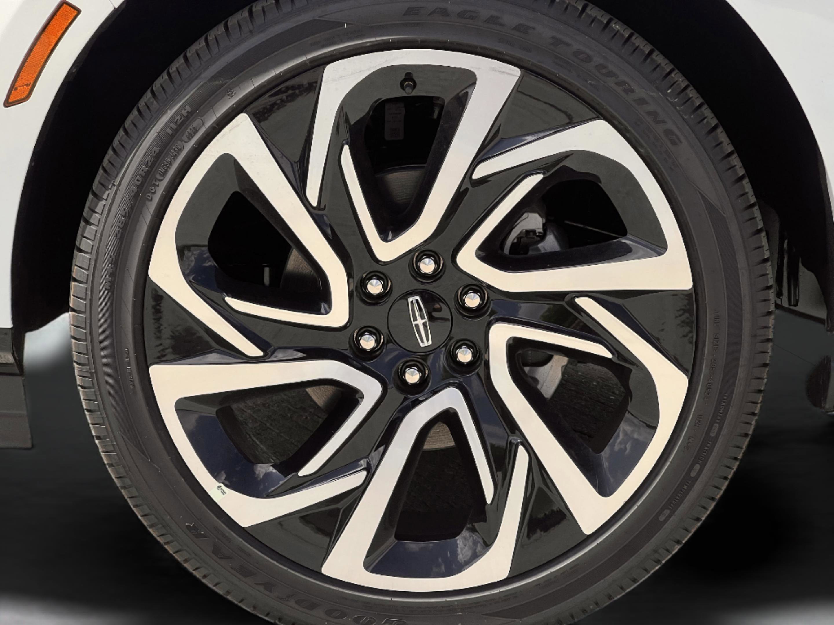 Used 2026 Lincoln Navigator Reserve AWD/4WD image 38