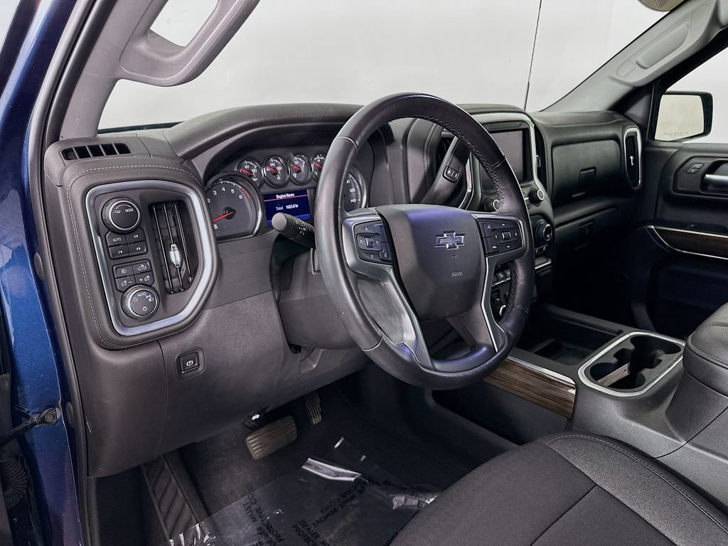 Used 2022 Chevrolet Silverado 1500 LT Trail Boss w/ Bed Protection Package AWD/4WD image 15