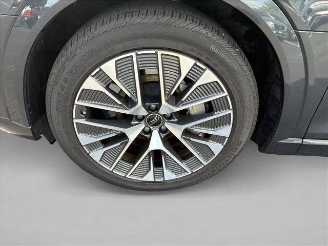 Used 2024 Audi Q8 e-tron Premium Plus AWD/4WD image 9