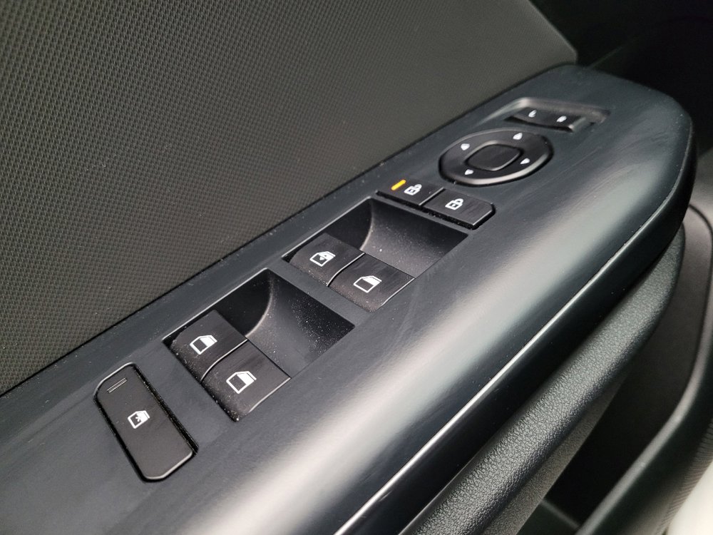 Used 2025 Kia K4 FWD image 27