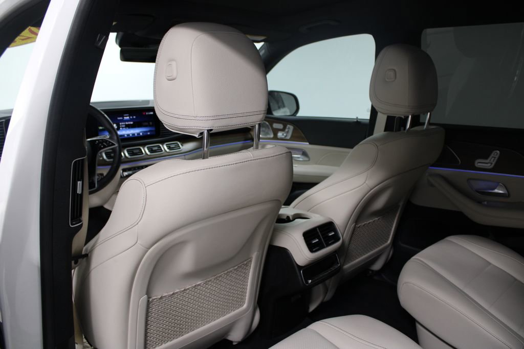 Used 2025 Mercedes-Benz GLS 450 4MATIC image 23