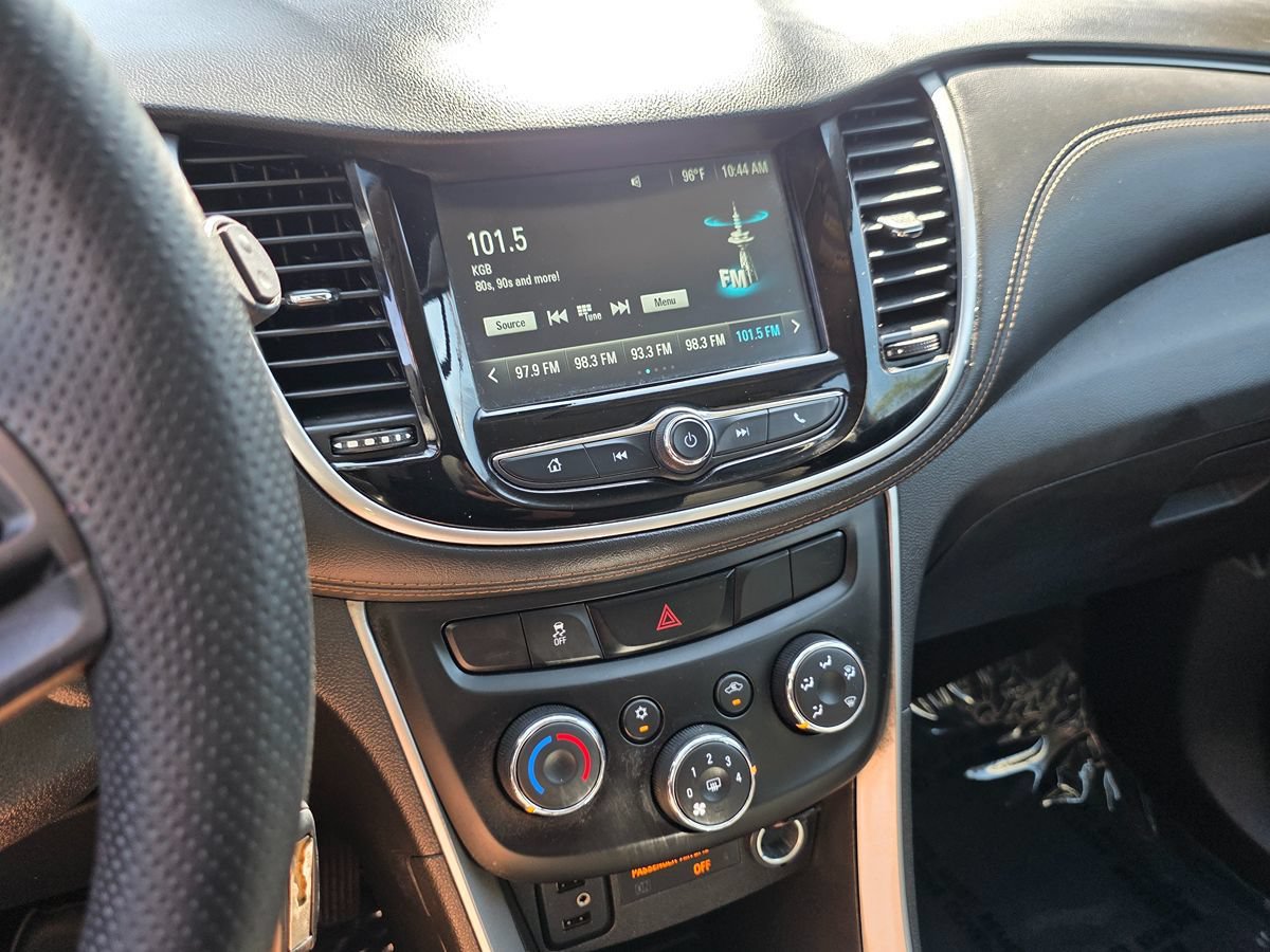 Used 2017 Chevrolet Trax LS FWD image 32