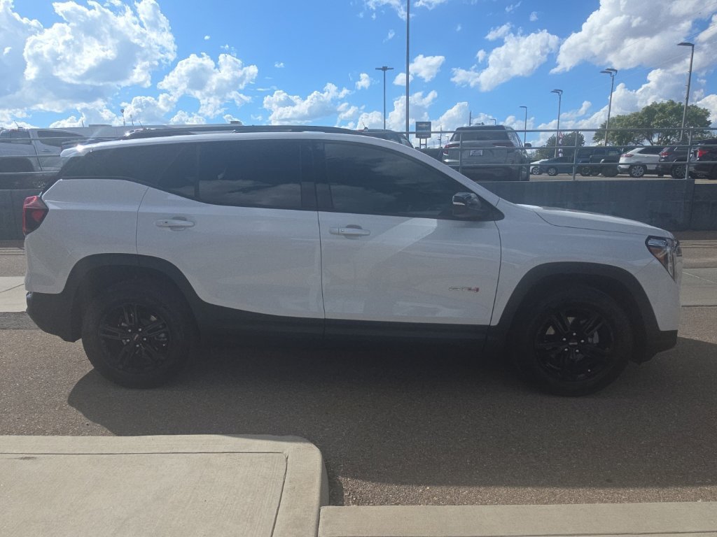 Used 2024 GMC Terrain AT4 AWD/4WD image 4