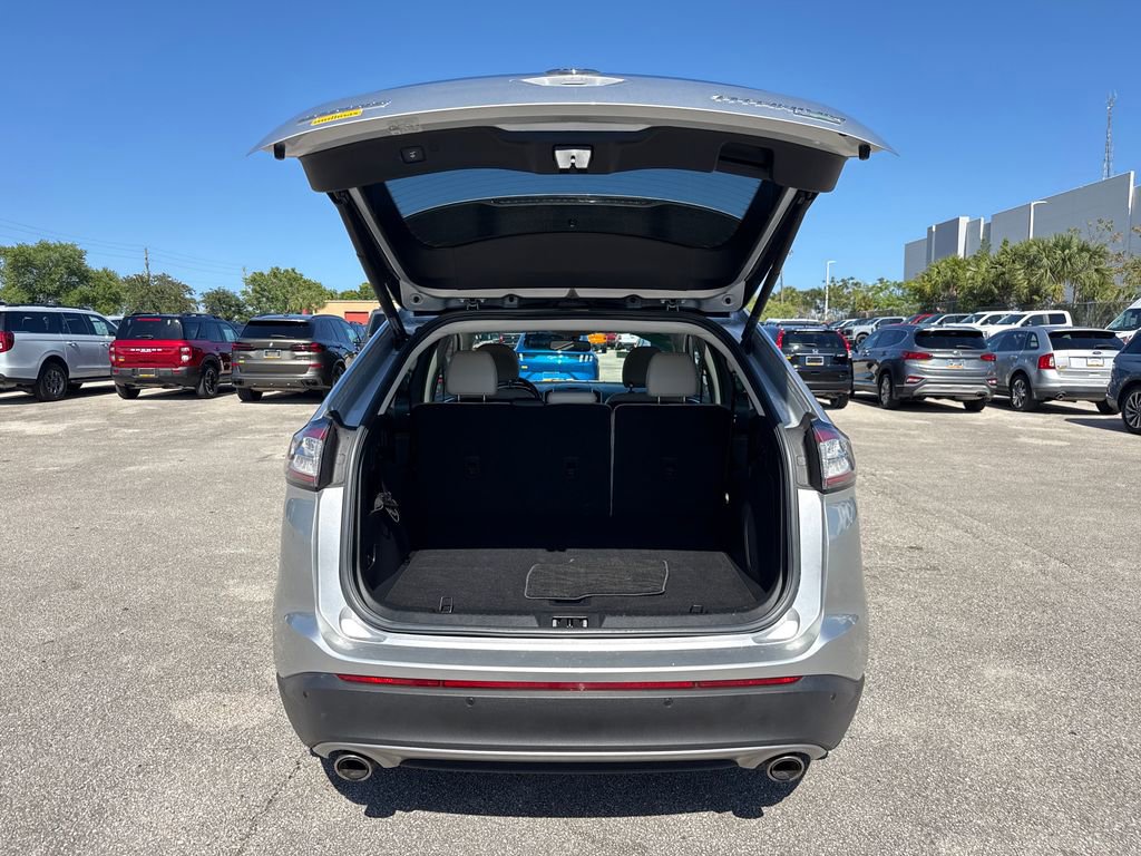 Used 2016 Ford Edge Titanium w/ Technology Package FWD image 28