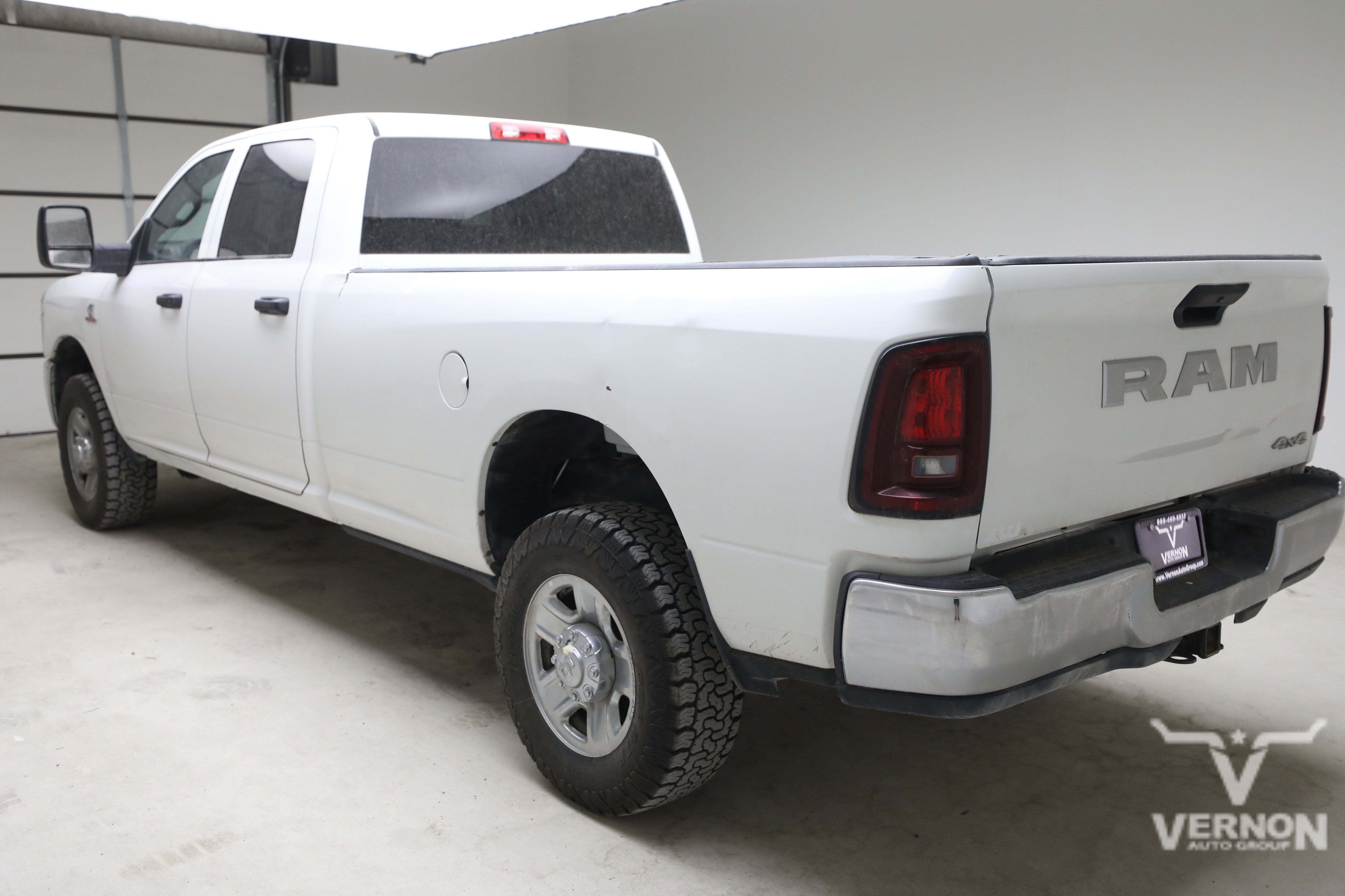 Used 2025 RAM 2500 Tradesman w/ Chrome Appearance Group AWD/4WD image 3