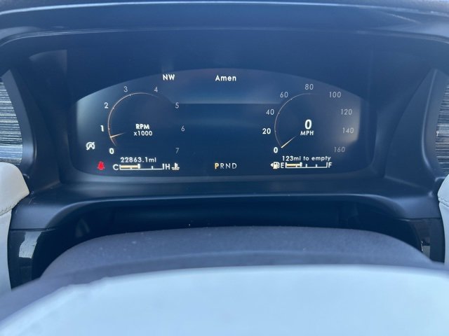 Used 2023 Lincoln Aviator Black Label w/ Jet Package image 11