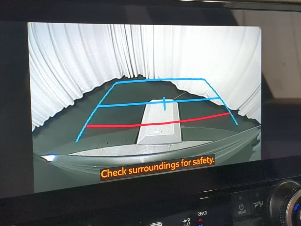 Used 2025 Toyota Highlander XLE AWD/4WD image 33