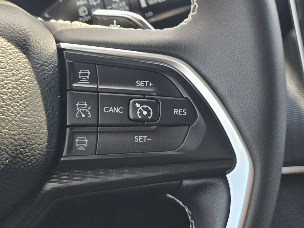 Used 2024 Jeep Grand Cherokee Laredo X AWD/4WD image 30