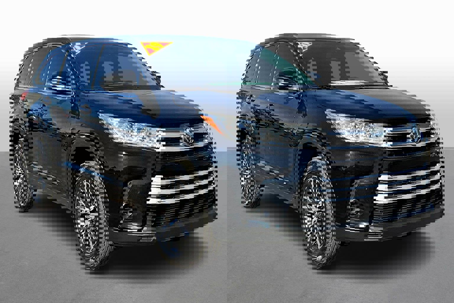 Used 2019 Toyota Highlander LE image 10