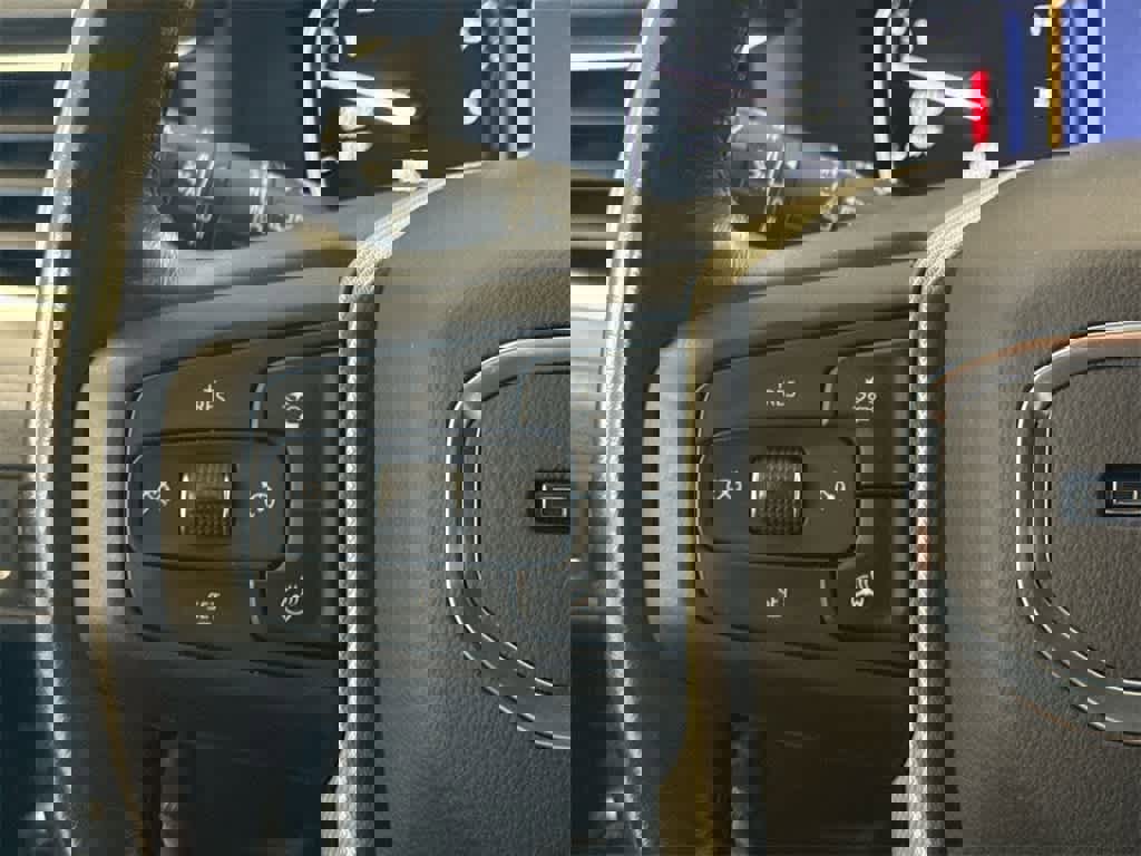 Used 2021 GMC Yukon Denali image 25