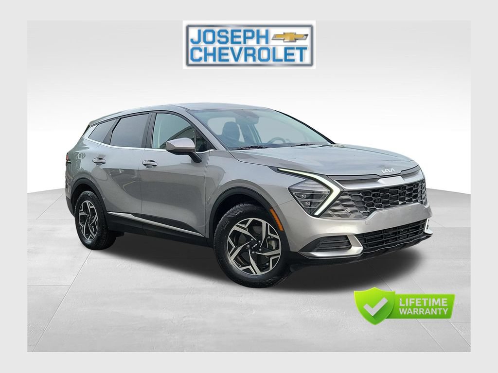Used 2024 Kia Sportage LX FWD image 1
