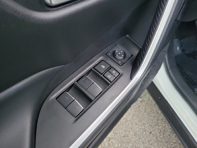 Used 2024 Toyota RAV4 XLE FWD image 13
