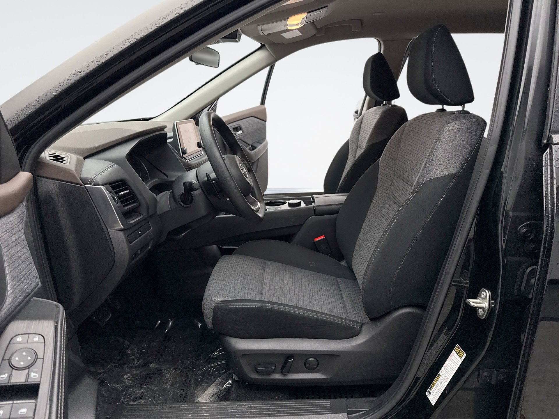 Used 2023 Nissan Rogue SV image 11