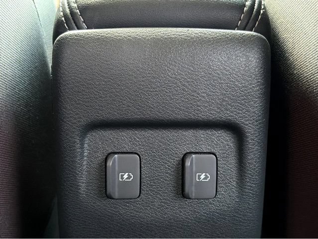 Certified 2024 Nissan Kicks SR FWD image 27