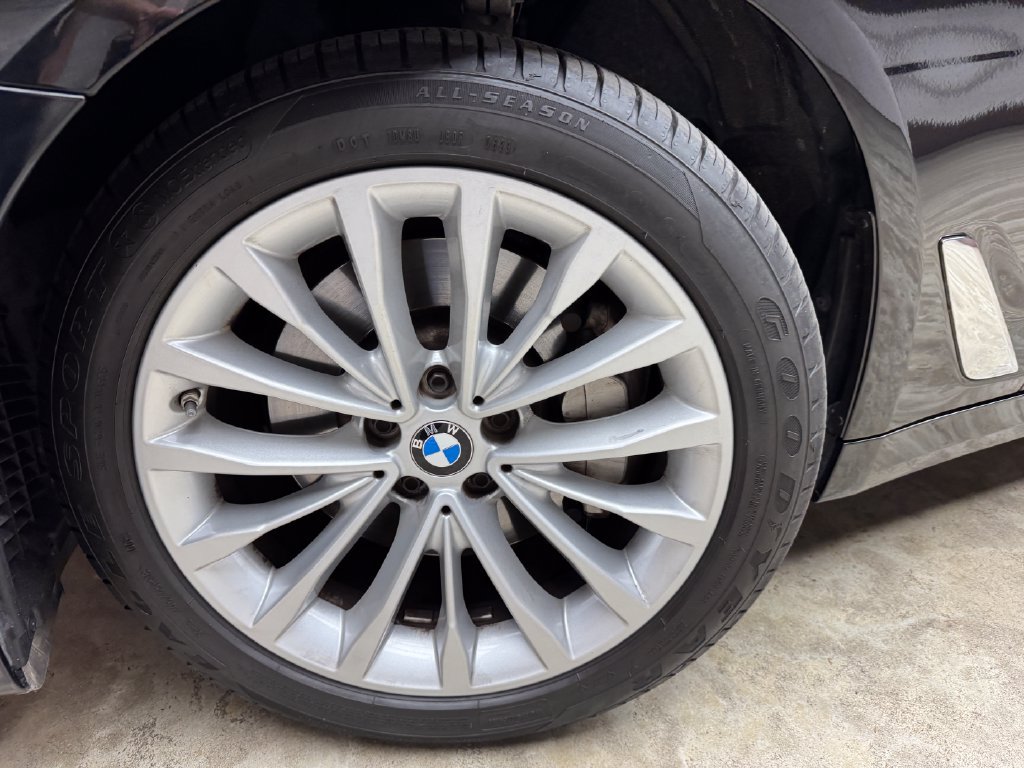 Certified 2023 BMW 530i xDrive w/ Convenience Package AWD/4WD image 28