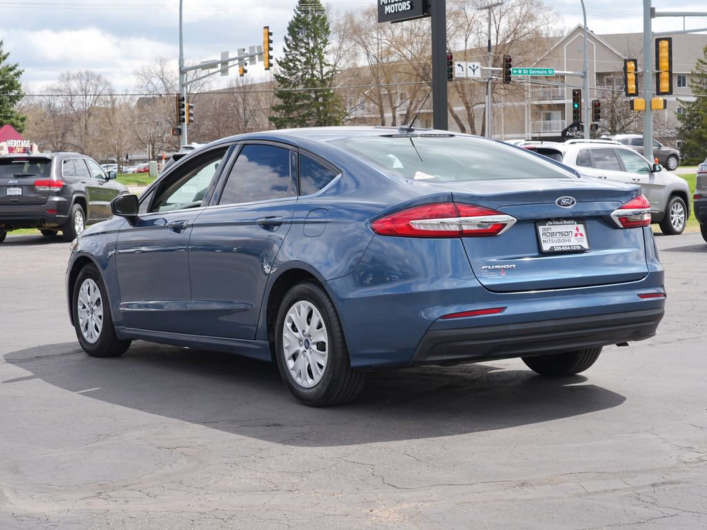 Used 2019 Ford Fusion S FWD image 5