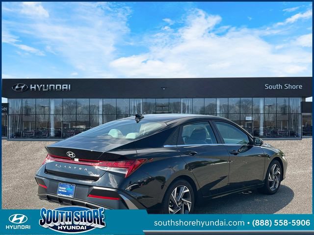Certified 2025 Hyundai Elantra Limited w/ Cargo Package FWD image 6