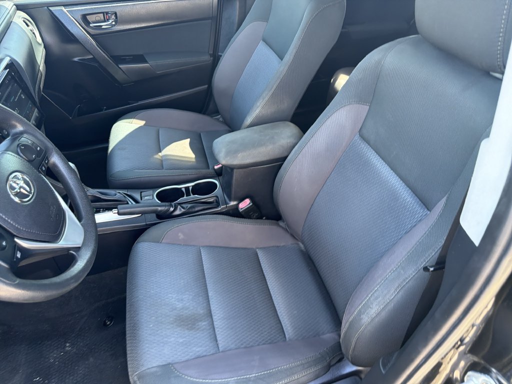 Used 2017 Toyota Corolla LE FWD image 19