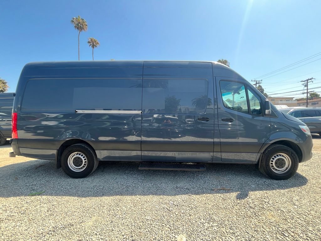 Used 2019 Mercedes-Benz Sprinter 170 image 4