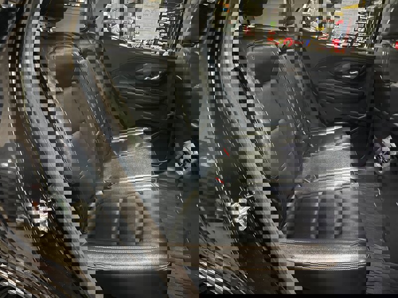 Used 2019 GMC Terrain SLT w/ Preferred Package image 21