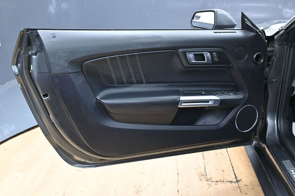 Used 2019 Ford Mustang Premium RWD image 37