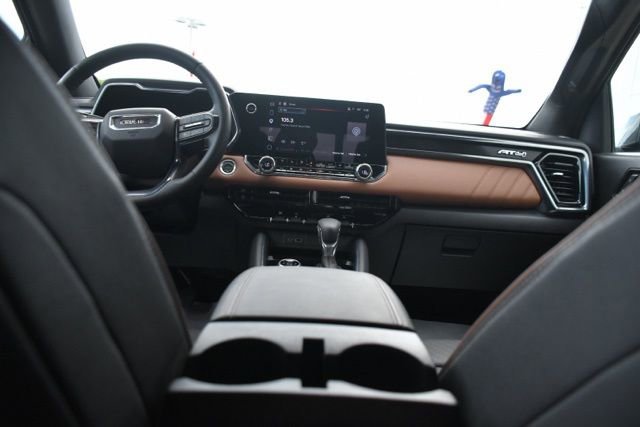 Used 2025 GMC Canyon AT4 w/ AT4 Premium Package image 11