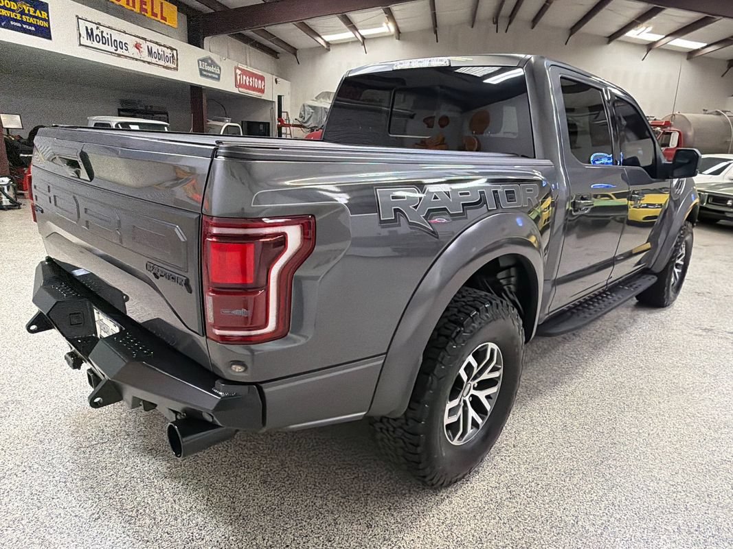 Used 2018 Ford F150 Raptor w/ Equipment Group 802A Luxury AWD/4WD image 7