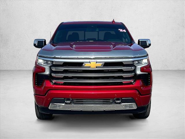 Used 2024 Chevrolet Silverado 1500 High Country w/ High Country Premium Package AWD/4WD image 3