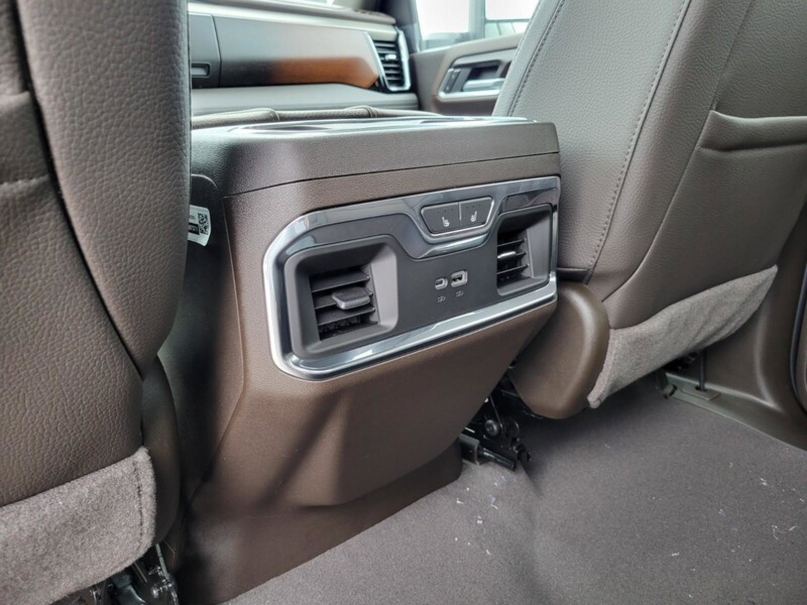 New 2026 GMC Sierra 2500 Denali w/ Denali Reserve Package AWD/4WD image 28