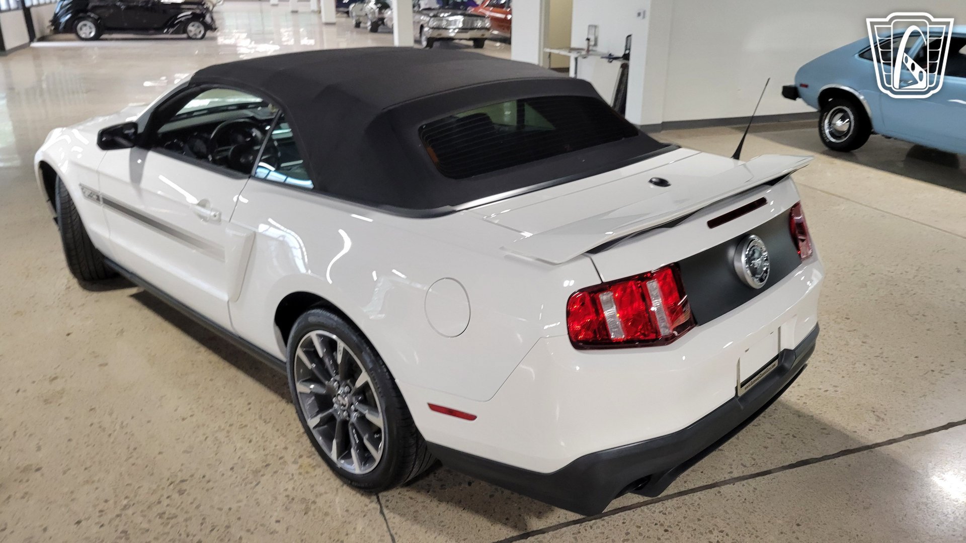 Used 2011 Ford Mustang GT Premium w/ Electronics Pkg RWD image 31