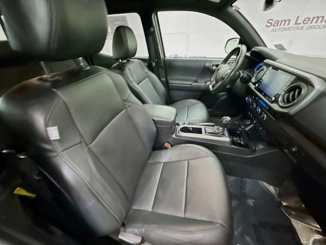 Used 2022 Toyota Tacoma TRD Off-Road w/ TRD Premium Off Road Package AWD/4WD image 28