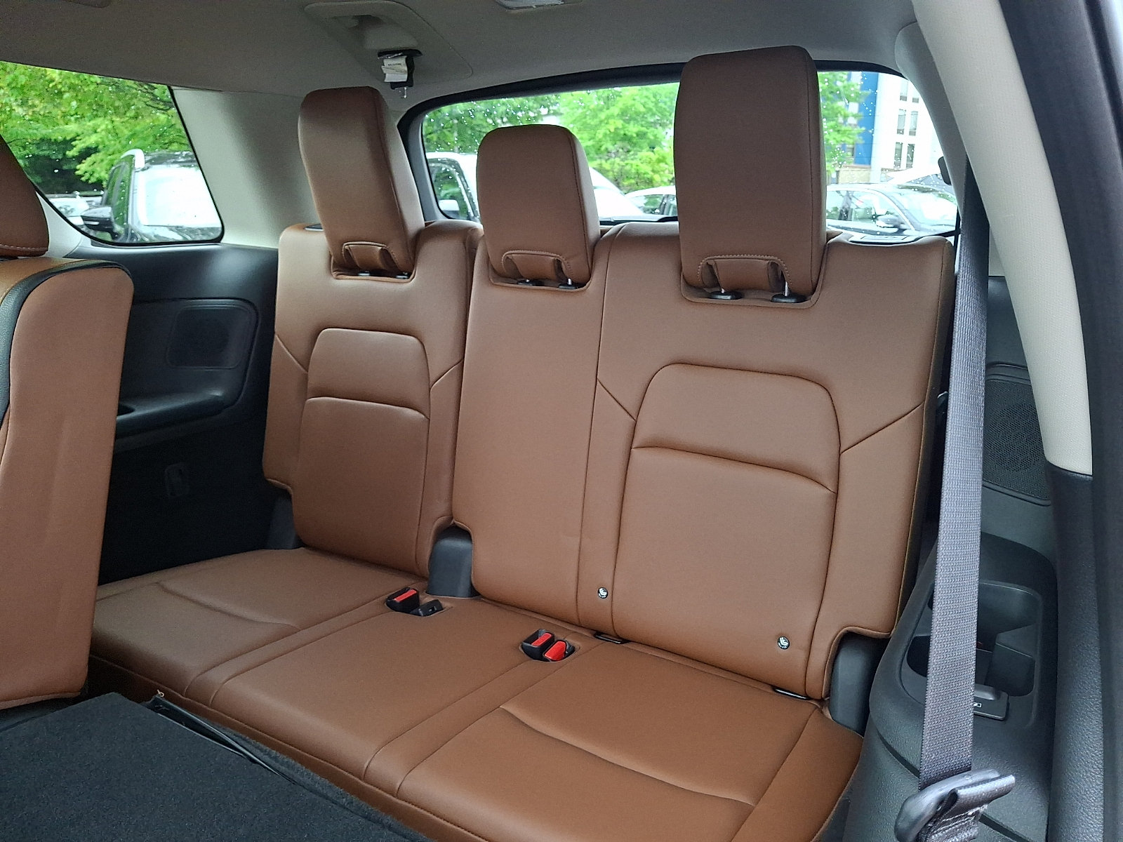 Used 2024 Nissan Pathfinder Platinum AWD/4WD image 10