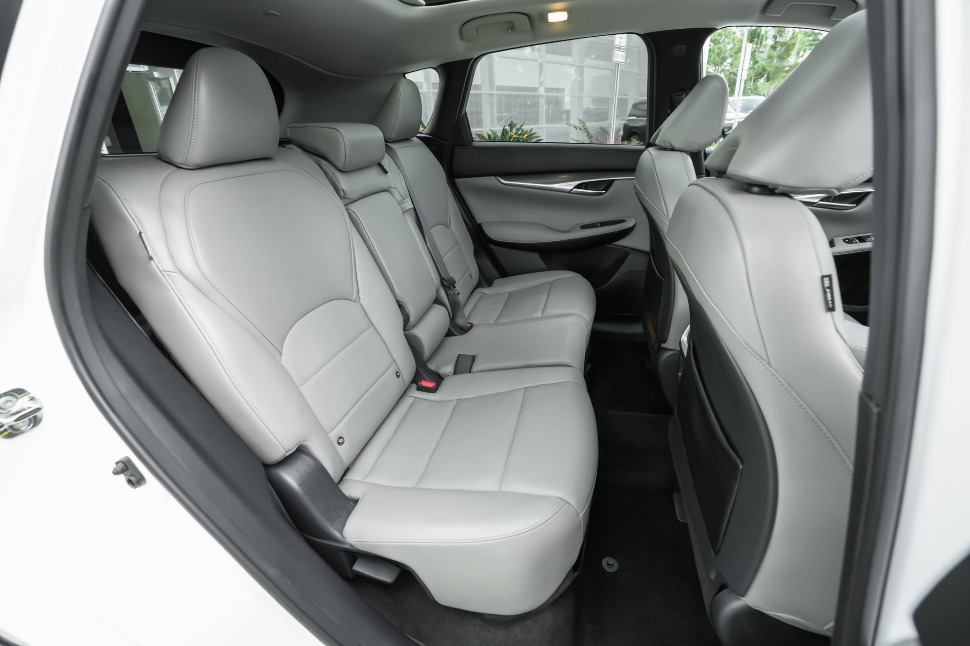 Used 2025 INFINITI QX50 Luxe image 34