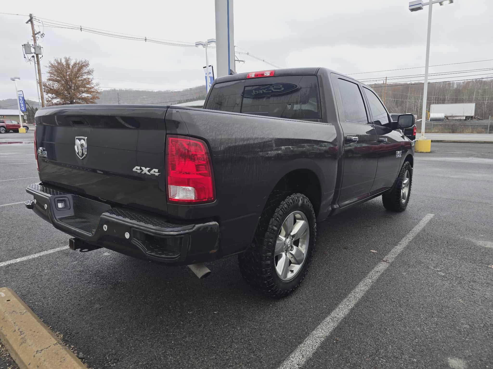 Used 2017 RAM 1500 Big Horn image 3
